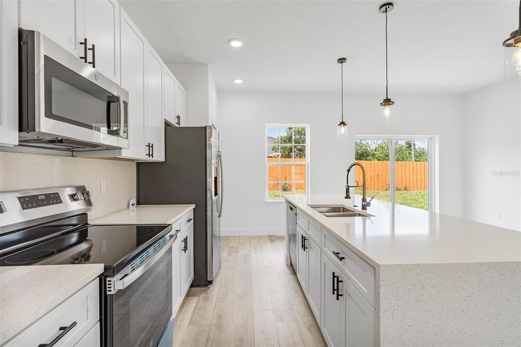 5107 Southwest 164th Street Road Ocala, FL 34473 - Photo 14 of 38 Gallery Image 14