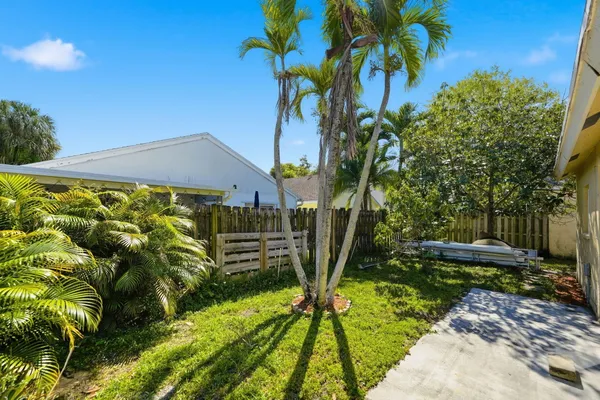 $3,200 | 1239 Sussex Street, Boynton Beach, FL 33436