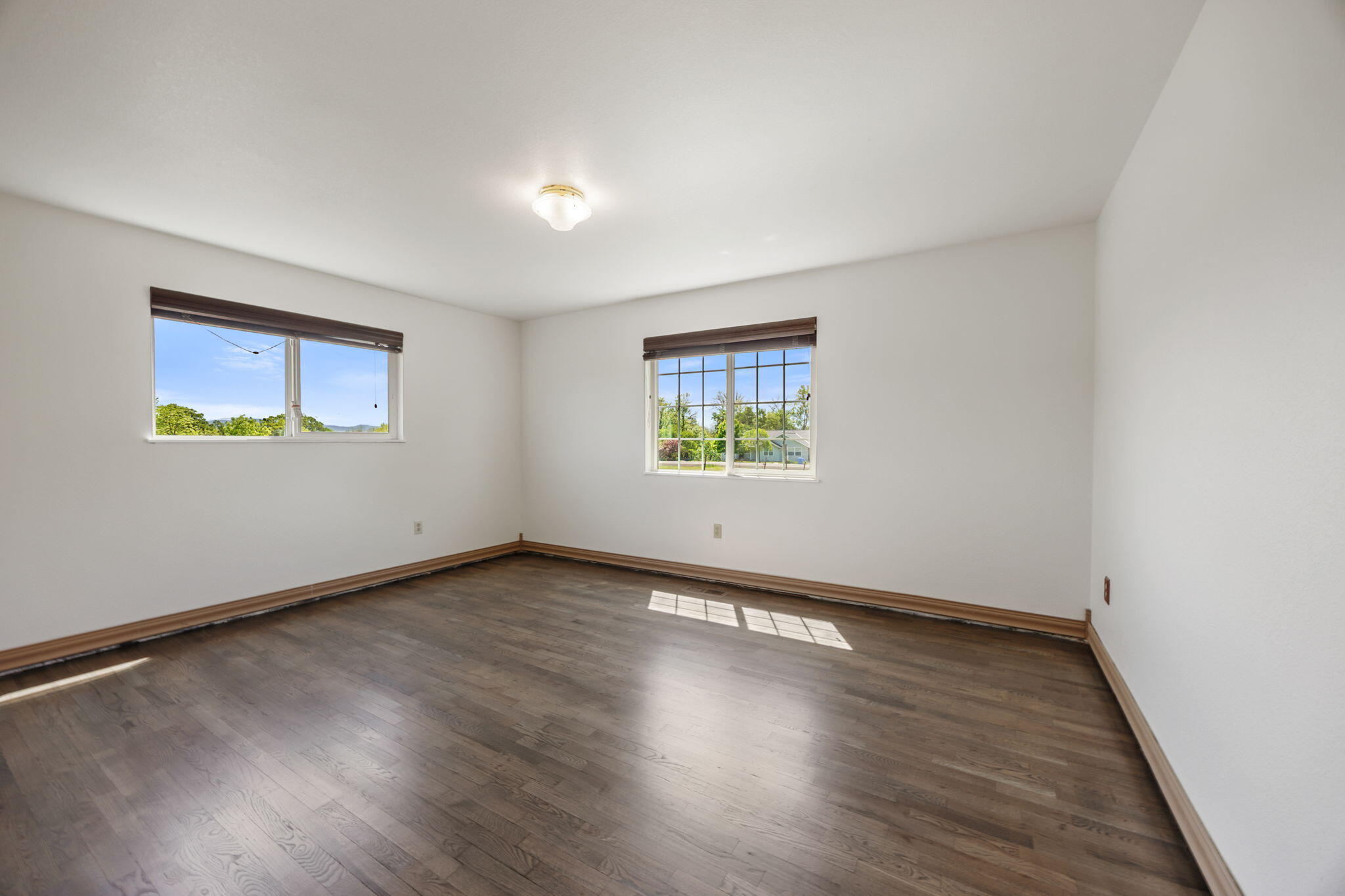 1350 Nick Young Road Eagle Point, OR 97524 - Photo 19 of 46