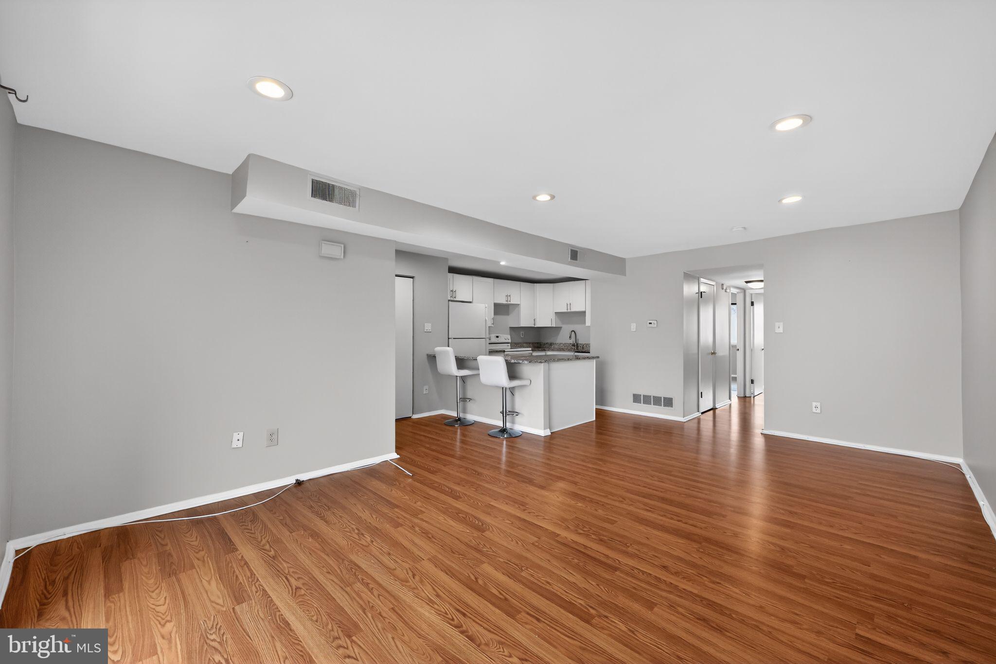 358 Saybrook Lane Wallingford, PA 19086 - Photo 2 of 16