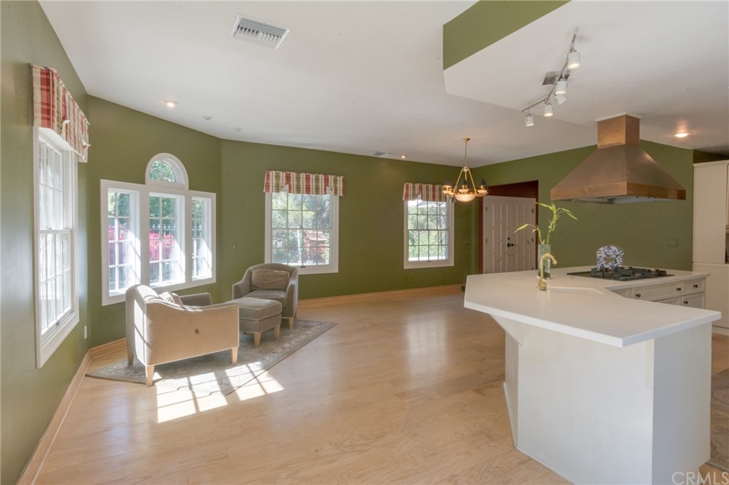 10315 Breezie Lane Tujunga, CA 91042 - Photo 15 of 23