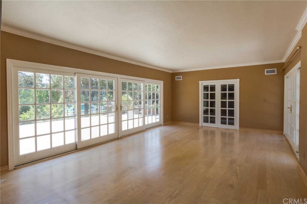 10315 Breezie Lane Tujunga, CA 91042 - Photo 17 of 23