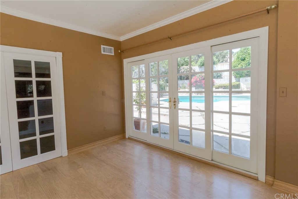 10315 Breezie Lane Tujunga, CA 91042 - Photo 19 of 23