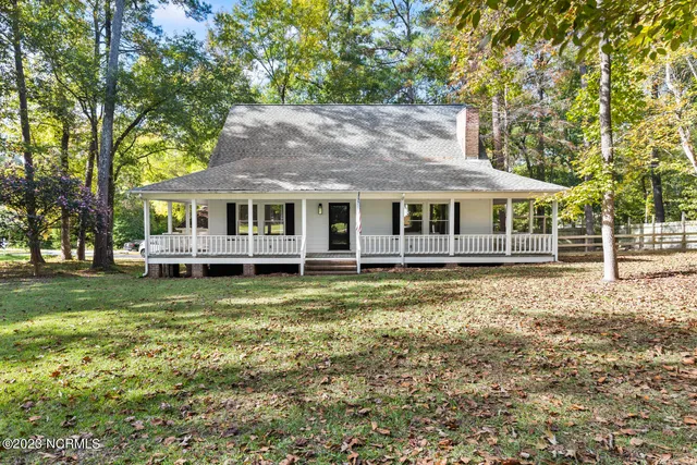 $368,500 | 107 Riverbend Road, Jacksonville, NC 28540