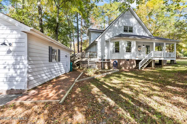 $368,500 | 107 Riverbend Road, Jacksonville, NC 28540