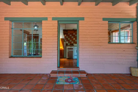 $1,589,000 | 2300 El Moreno Street, La Crescenta, CA 91214