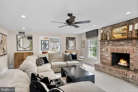 $974,000 | 54 Meetinghouse Court, Shamong, NJ 08088