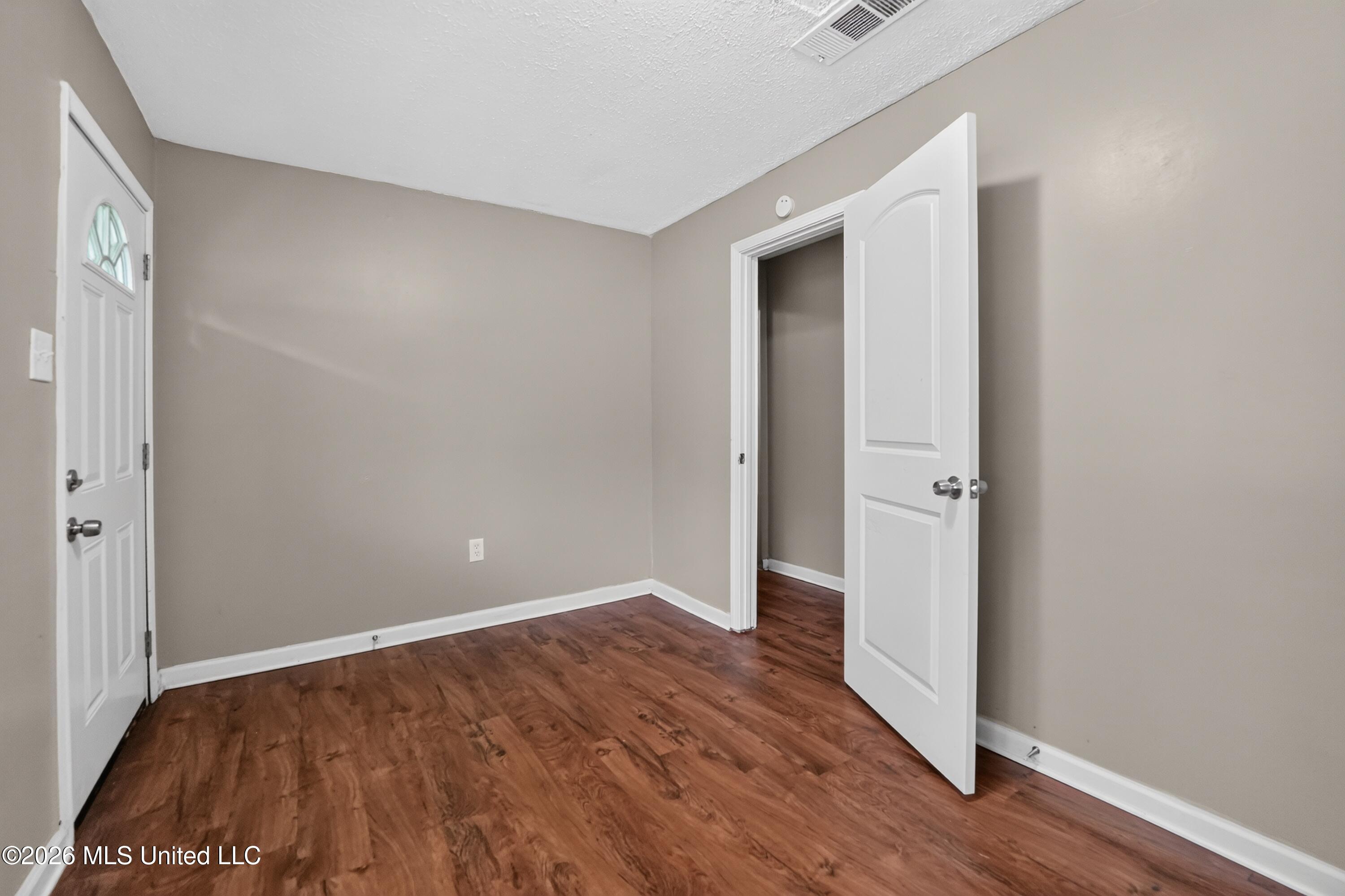 4305 Old Brandon Road Pearl, MS 39208 - Photo 20 of 38 26_4305_Old_Brandon_Rd-Bedroom-8830
