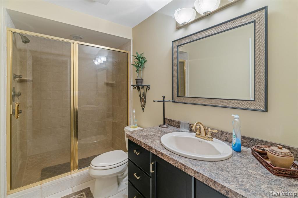 6051 Hough Road Almont, MI 48003 - Photo 7 of 28 Gallery Image 7