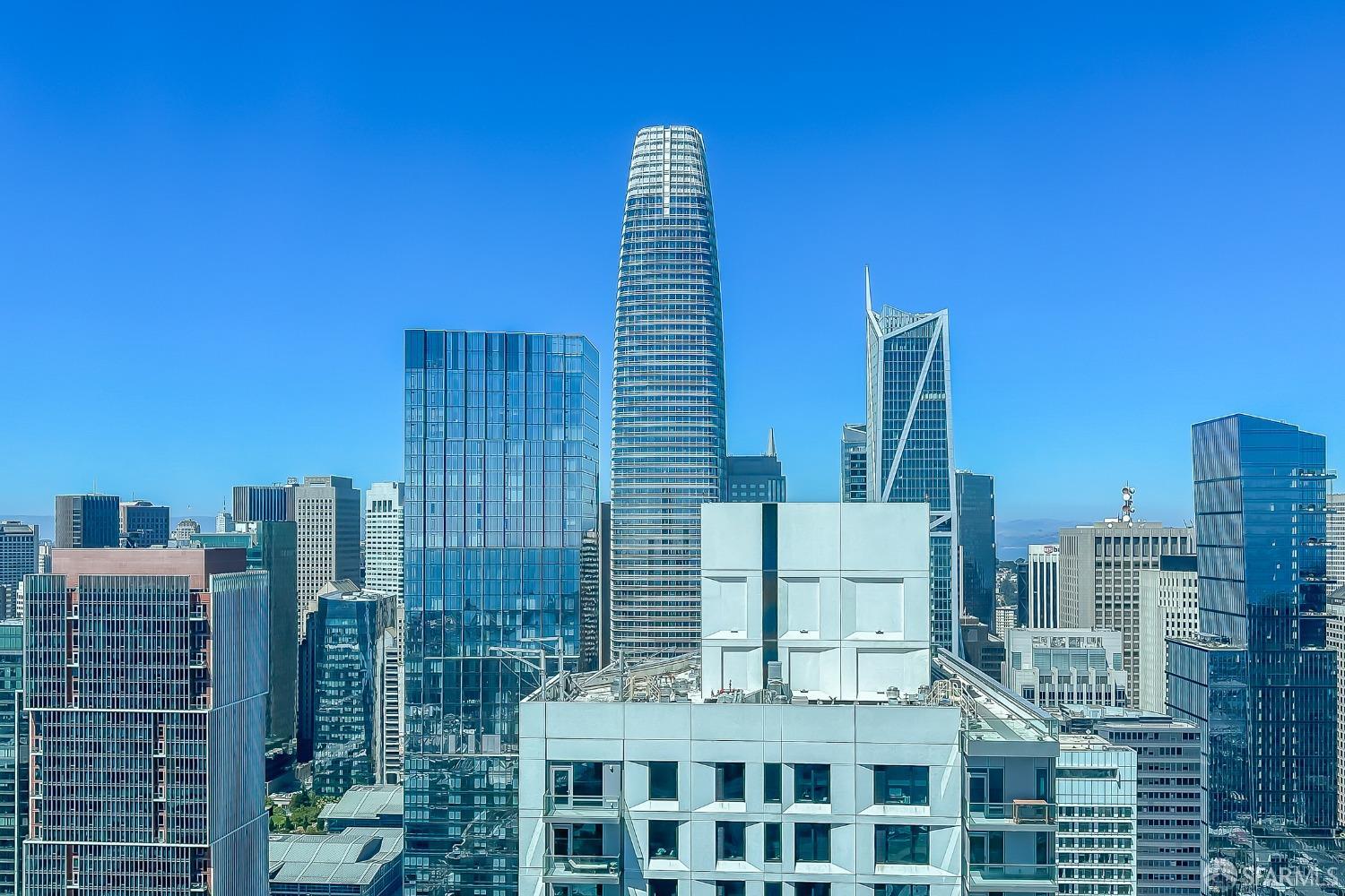 401 Harrison Street, Unit 44A San Francisco, CA 94105 - Photo 32 of 42 a view of a city with tall buildings