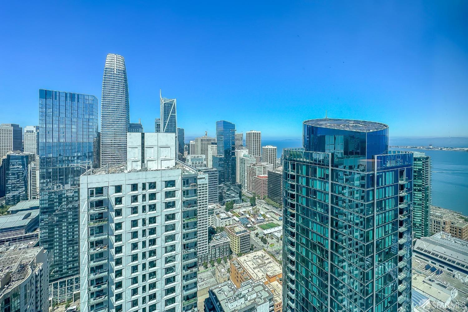 401 Harrison Street, Unit 44A San Francisco, CA 94105 - Photo 33 of 42 a view of a city view