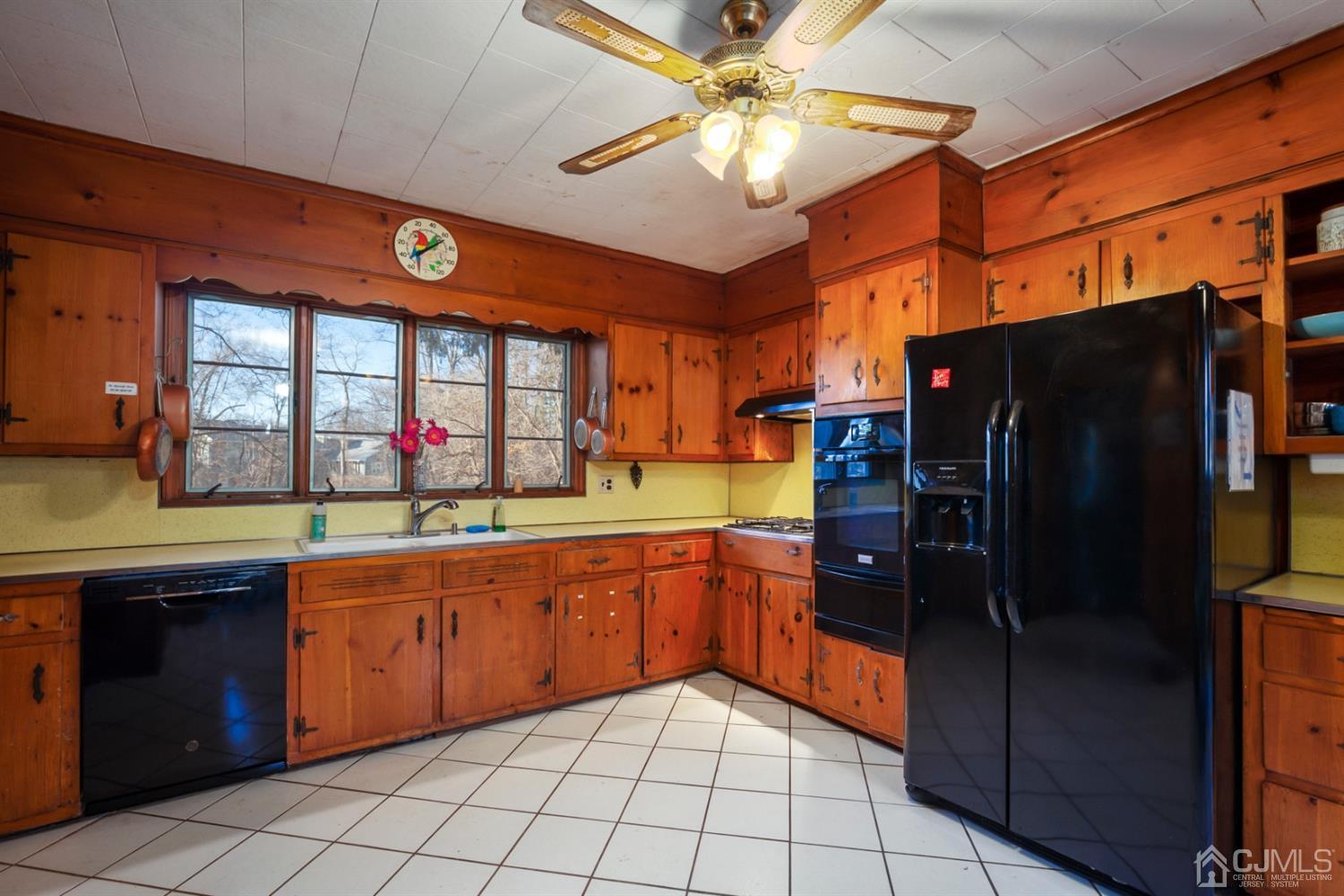 405 River Road Piscataway, NJ 08854 - Photo 14 of 22 Large eat in kitchen, main house