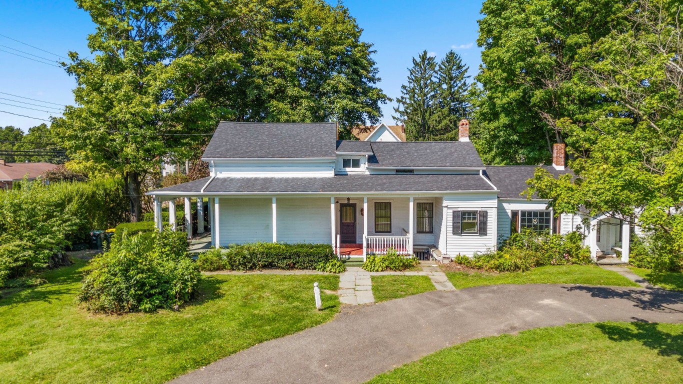 771 River Road Binghamton, NY 13901 - Photo 1 of 43 Gallery Image 1