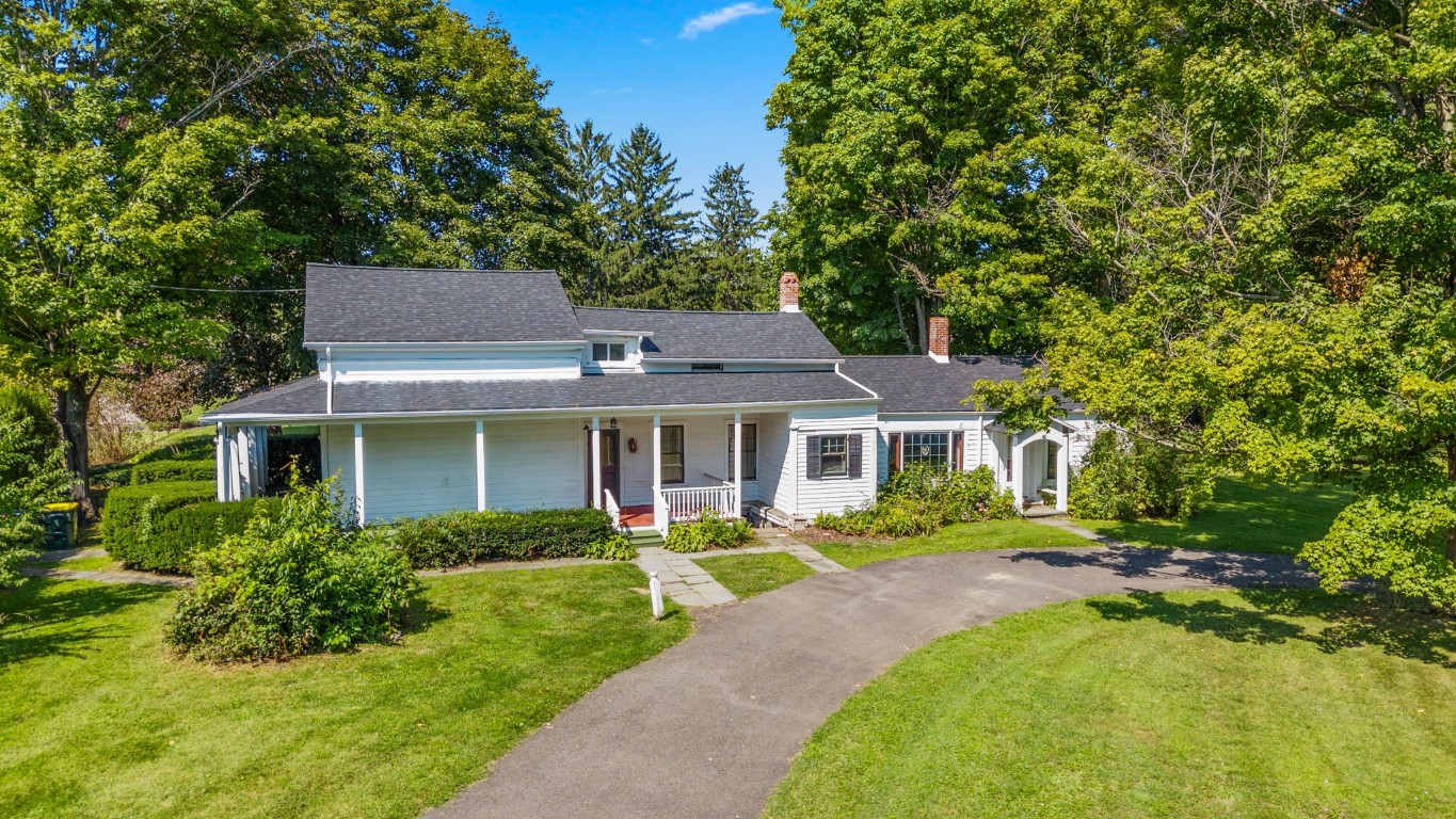 771 River Road Binghamton, NY 13901 - Photo 2 of 43 Gallery Image 2