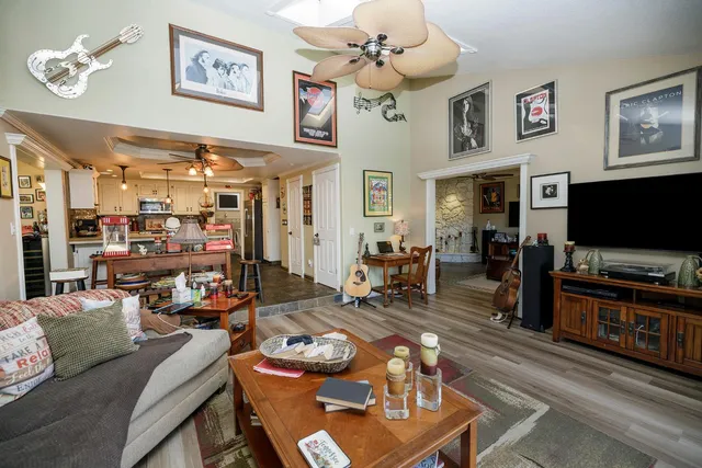 $515,000 | 413 Redford Lane, Modesto, CA 95350