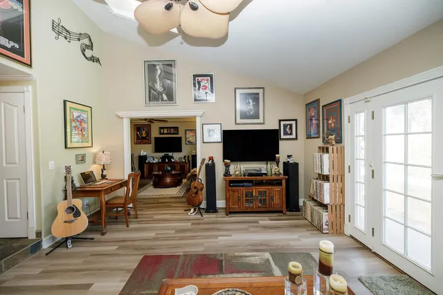 $515,000 | 413 Redford Lane, Modesto, CA 95350