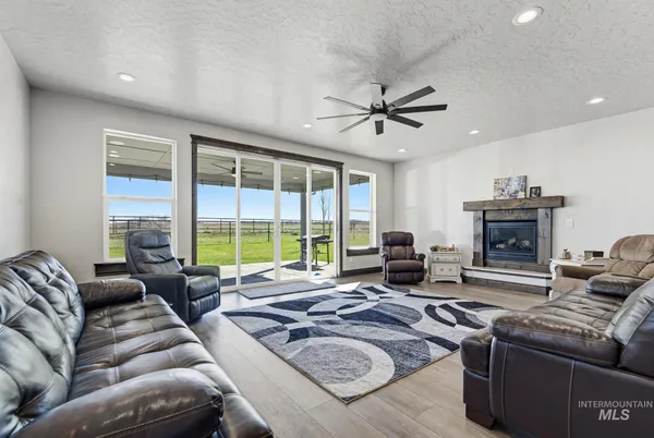 $995,000 | 24753 Simplot Boulevard, Wilder, ID 83676