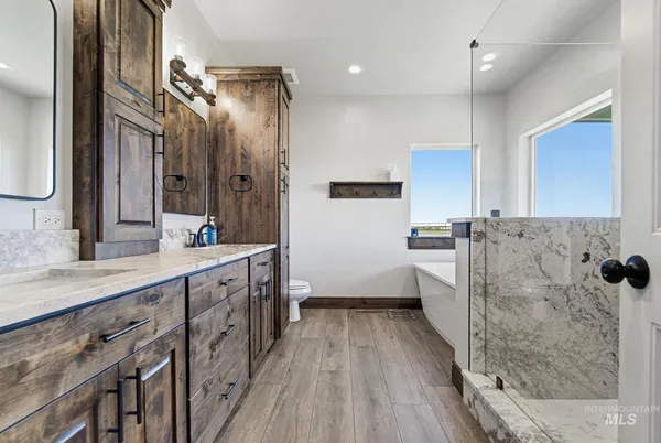 $995,000 | 24753 Simplot Boulevard, Wilder, ID 83676