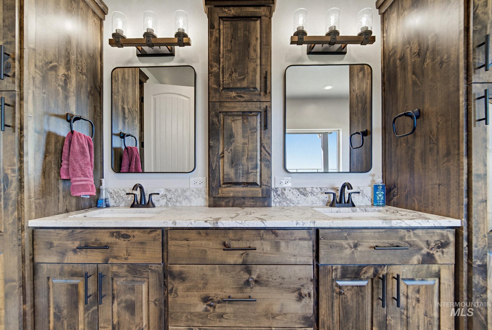 24753 Simplot Boulevard Wilder, ID 83676 - Photo 23 of 47 Full bath featuring double vanity