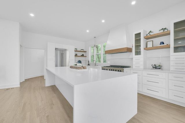 $1,750,000 | 581 Flannery Place, Mount Pleasant, SC 29466