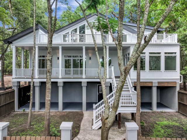 $1,750,000 | 581 Flannery Place, Mount Pleasant, SC 29466