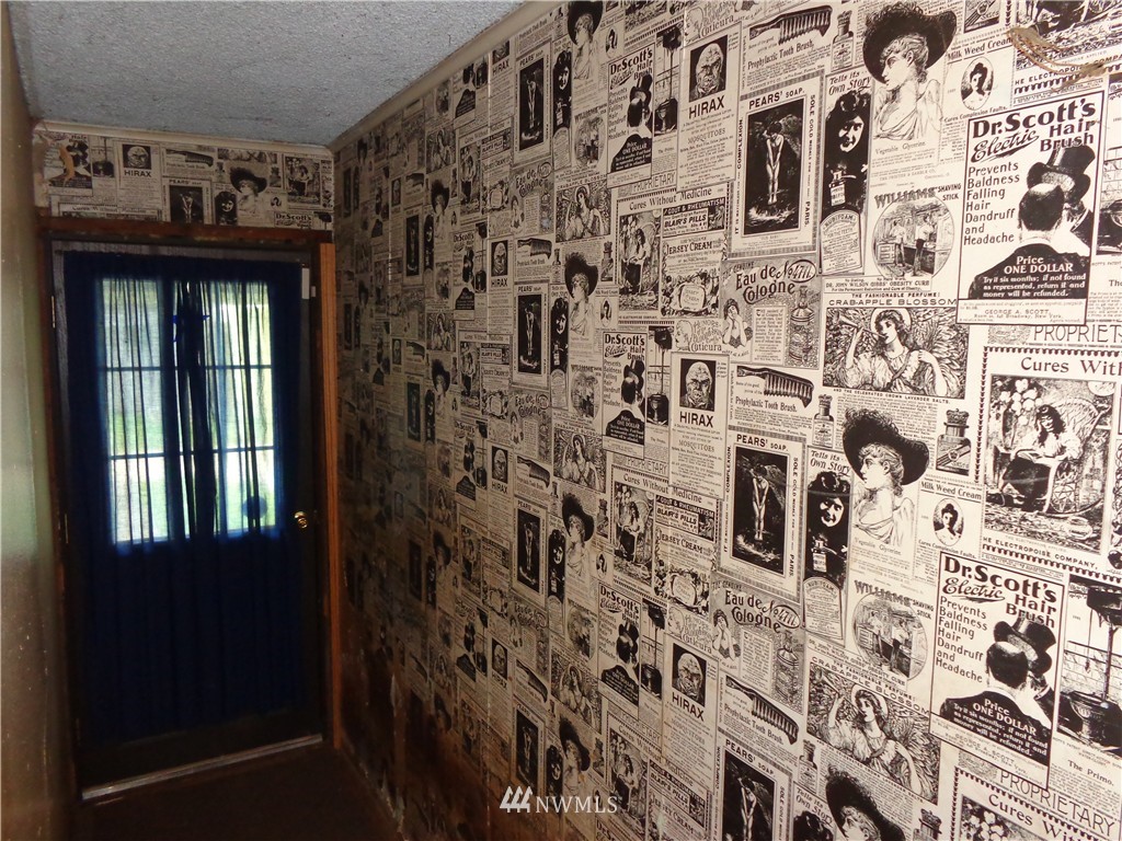 11548 Arnold Road Southwest Rochester, WA 98579 - Photo 9 of 24