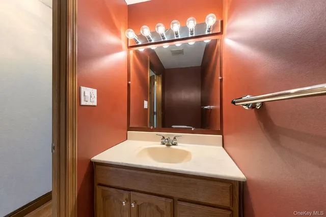 $450,000 | 145 North Fostertown Drive, Newburgh, NY 12550