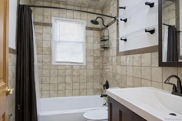 $450,000 | 145 North Fostertown Drive, Newburgh, NY 12550