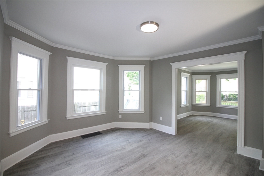 24 Fairmount Street Springfield, MA 01108 - Photo 2 of 7