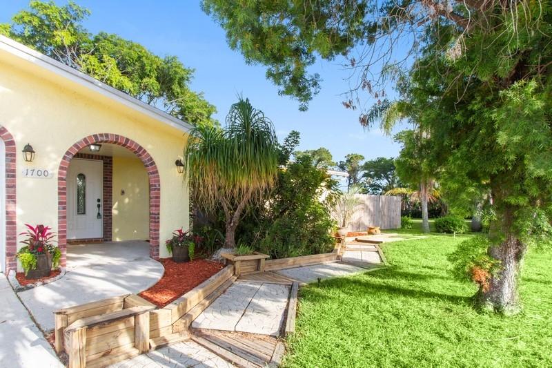 1700 Southwest 13th Place Boca Raton, FL 33486 - Photo 3 of 16 02_1700SW13thPlace_572_FrontView_FlexMLS