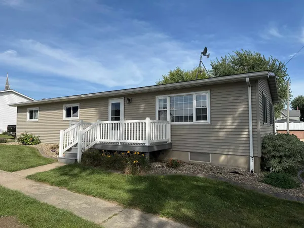 $209,900 | 1638 299th Avenue, Dyersville, IA 52040