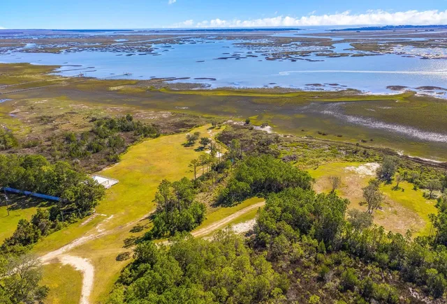 $600,000 | 2739 Hamlin Beach Road, Mount Pleasant, SC 29466