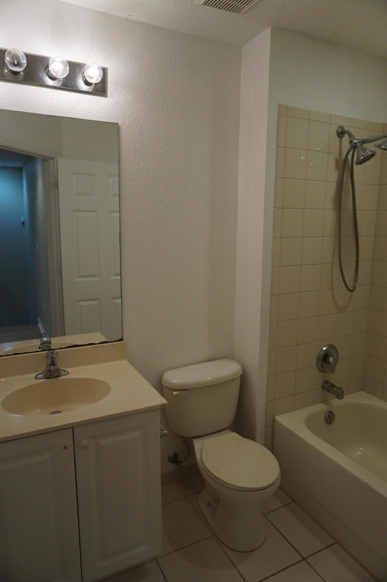 2030 Nassau Drive Riviera Beach, FL 33404 - Photo 17 of 28 DSC05309