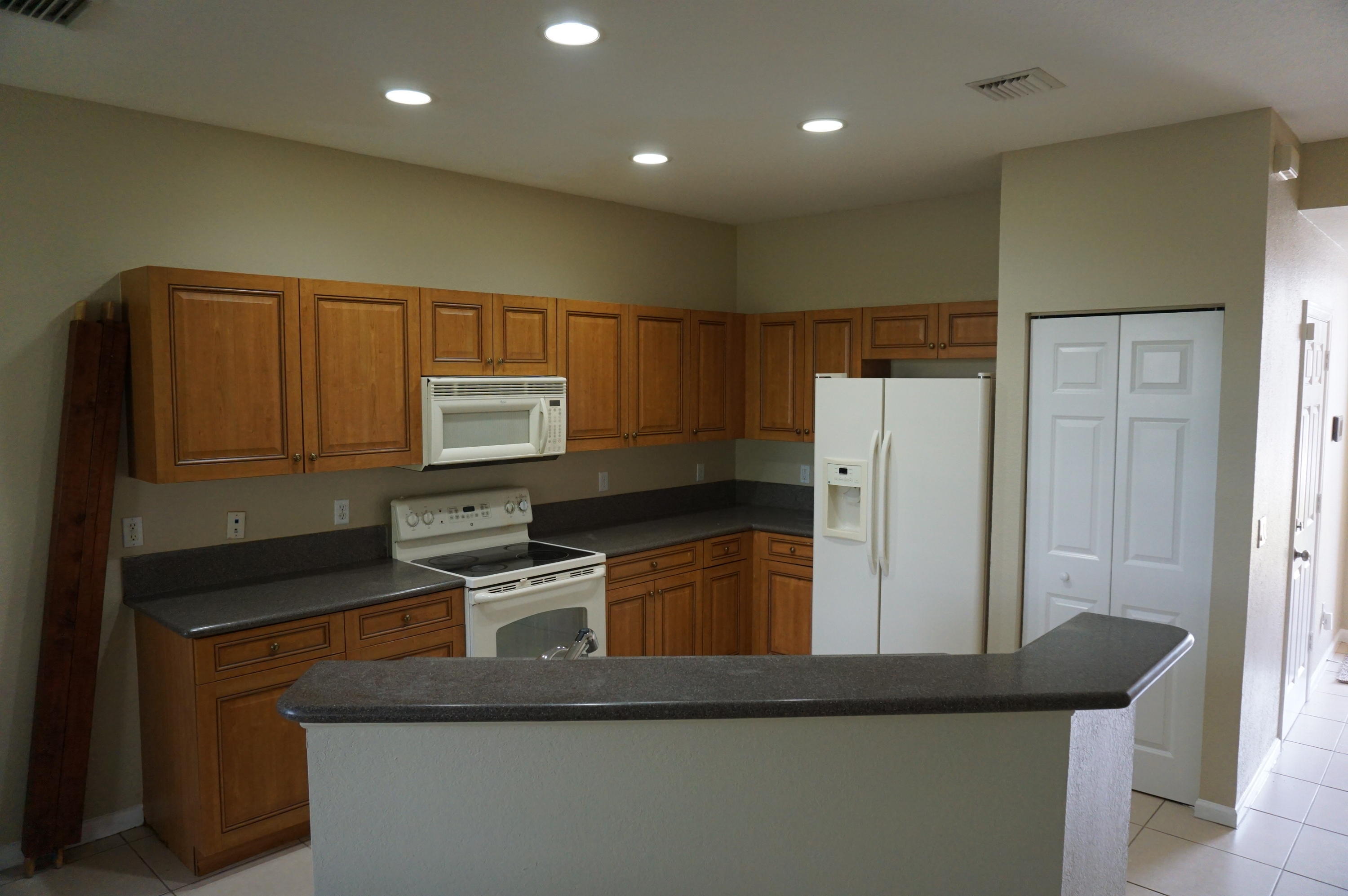 2030 Nassau Drive Riviera Beach, FL 33404 - Photo 2 of 28 DSC05295
