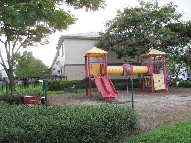 2030 Nassau Drive Riviera Beach, FL 33404 - Photo 23 of 28 IMG_0872