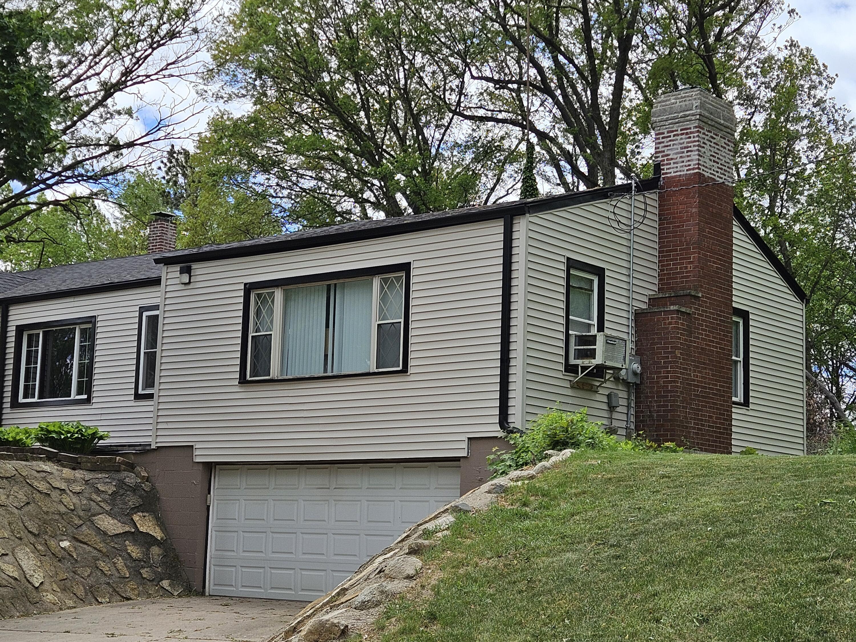 16335 County Line Road Hebron, IN 46341 - Photo 5 of 29 a view of a house with a yard
