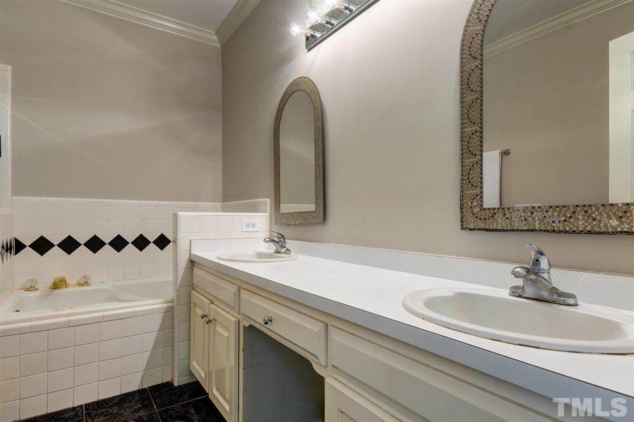 1501 Exeton Court Raleigh, NC 27615 - Photo 14 of 30