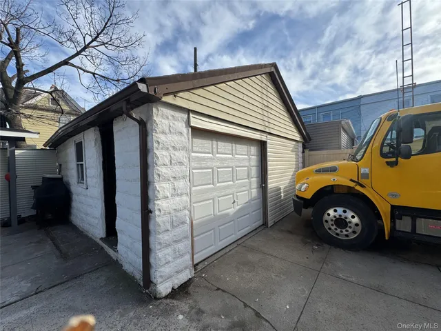 $375,000 | 8779 111th Street | Richmond Hill