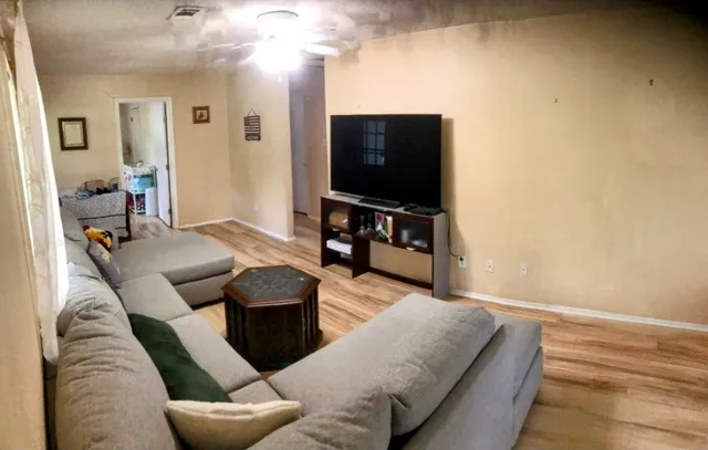 $1,500 | 17902 Strack Farm Road, Spring, TX 77379