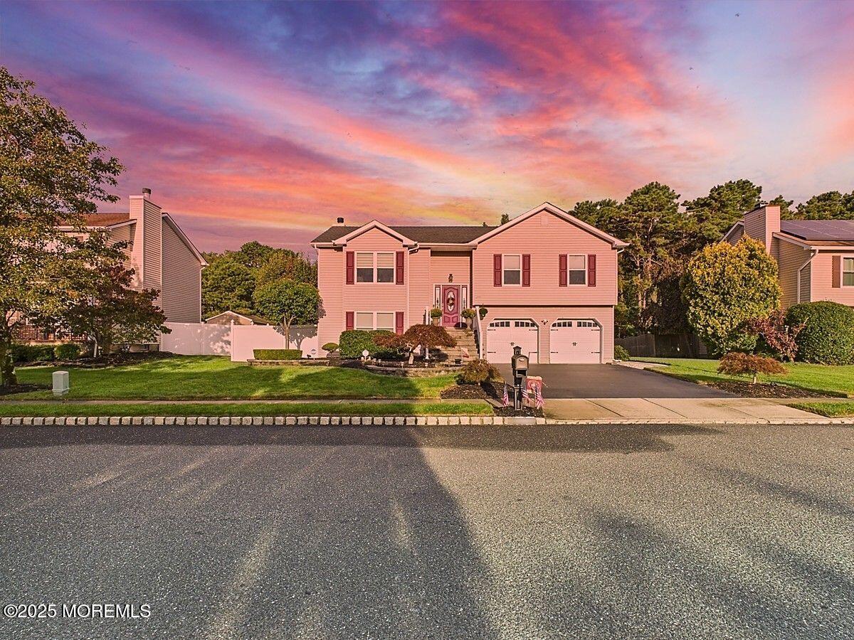 20 Netty Street Howell, NJ 07731 - Photo 5 of 63 15-web-or-mls-2sky - Copy (2)