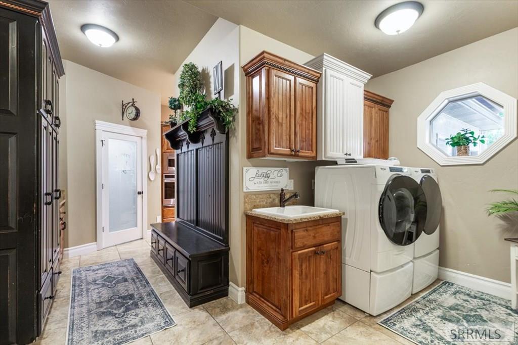 327 Talon Drive Rexburg, ID 83440 - Photo 15 of 45 Mud Room/Laundry in From Garage