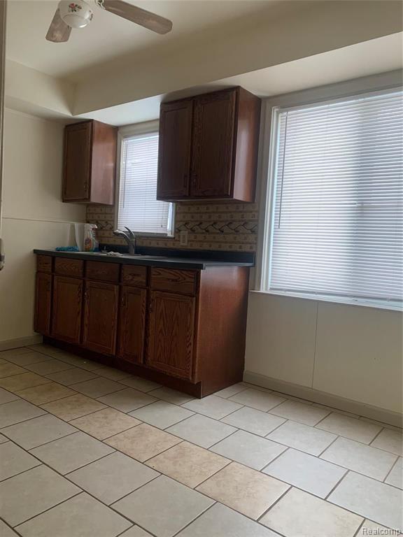 26380 Oakland Street Inkster, MI 48141 - Photo 4 of 23