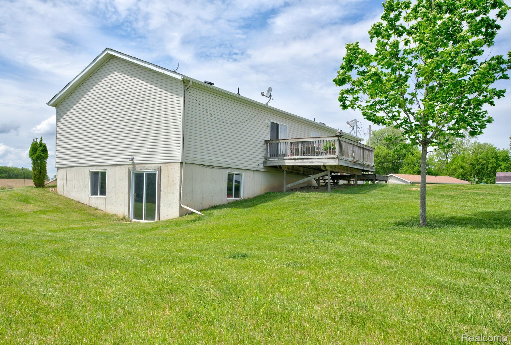 12145 South Bancroft Road Morrice, MI 48857 - Photo 35 of 41 SIDE VIEW