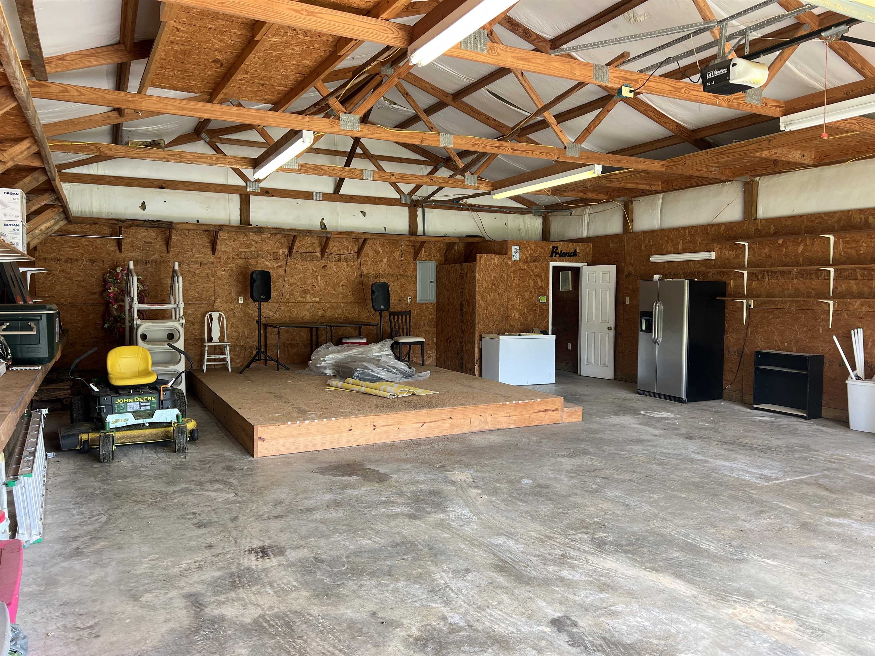860 Plainview Road Henderson, TN 38340 - Photo 34 of 40 a view of a room with gym equipment