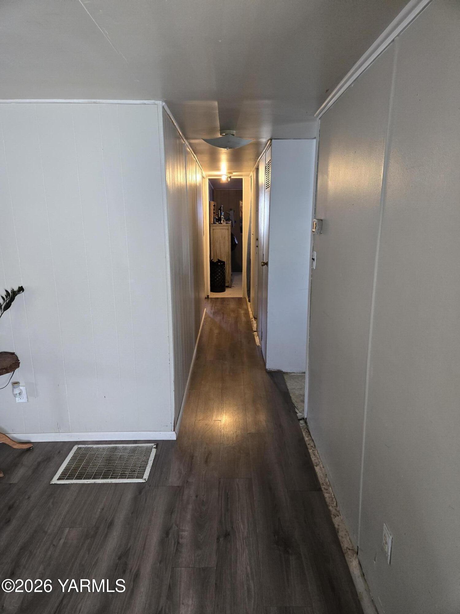 4803 Ahtanum Road, Unit 33 Yakima, WA 98903 - Photo 3 of 6 hall
