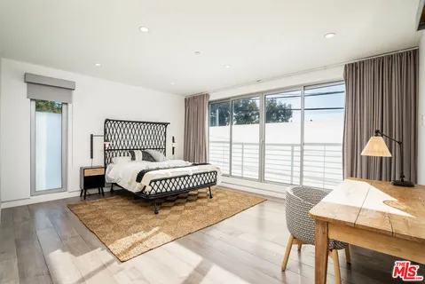 $3,750,000 | 406 Grand Boulevard, Venice, CA 90291