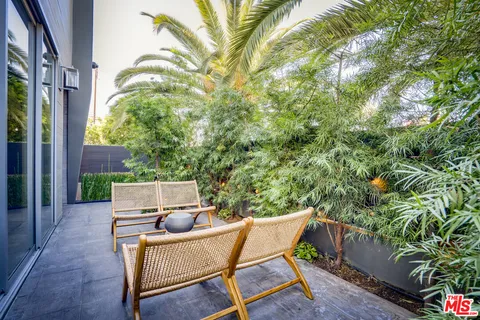 $3,750,000 | 406 Grand Boulevard, Venice, CA 90291