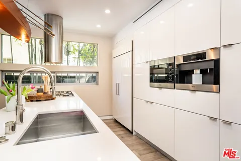 $3,750,000 | 406 Grand Boulevard, Venice, CA 90291