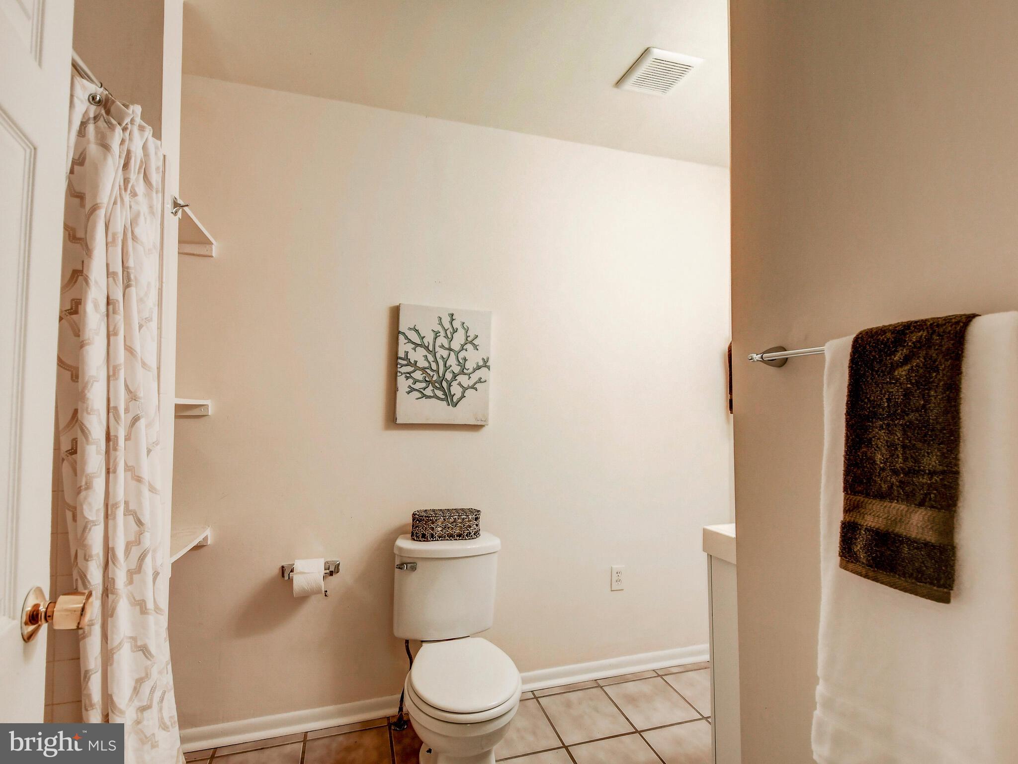 3990 Roland Avenue Baltimore, MD 21211 - Photo 17 of 29