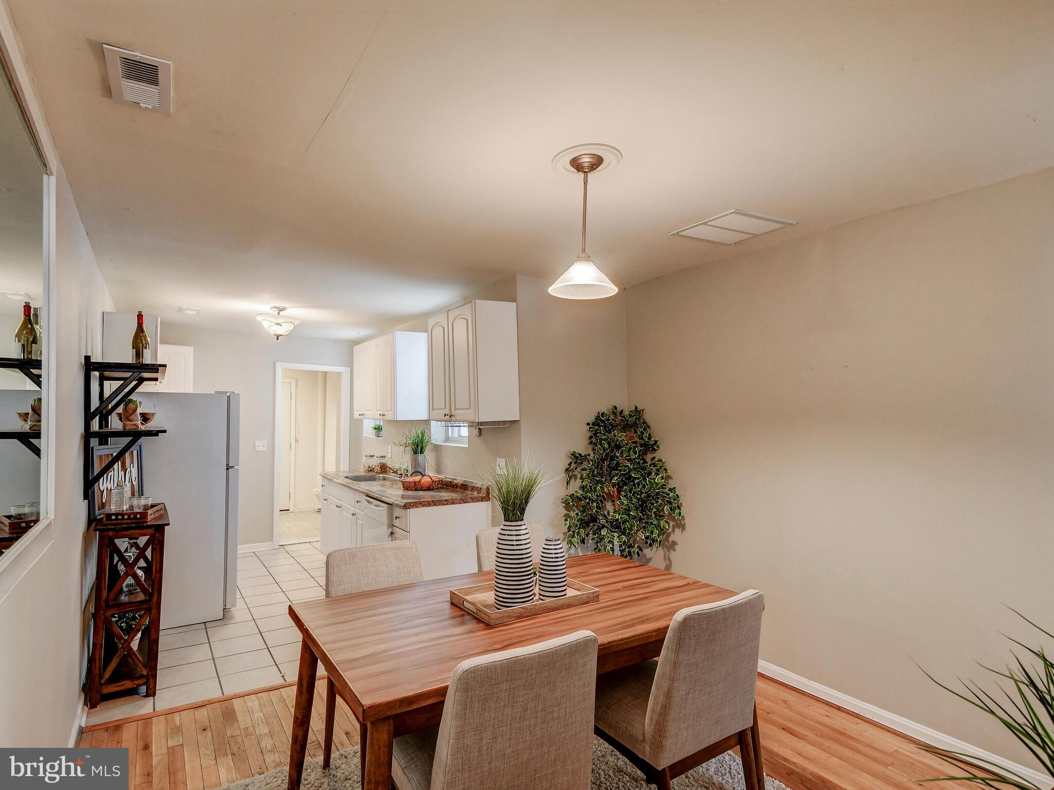 3990 Roland Avenue Baltimore, MD 21211 - Photo 8 of 29